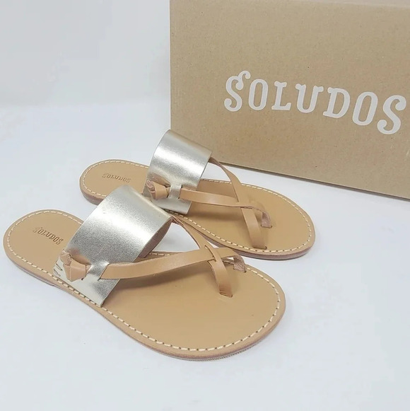 New Soludos Leather Platinum Sandals 7 - Picture 1 of 8